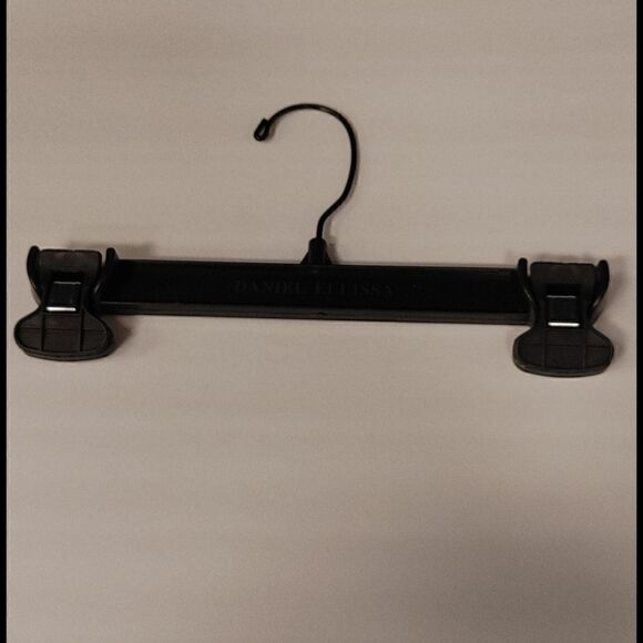 COPY - BLACK PINCH GRIP 10" SKIRT/PANT HANGER - Picture 5 of 5